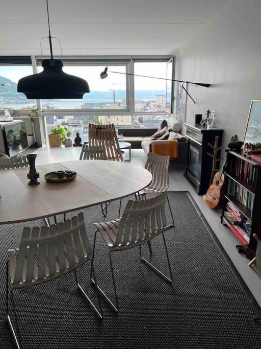 10th Floor Penthouse In The Heart Of *