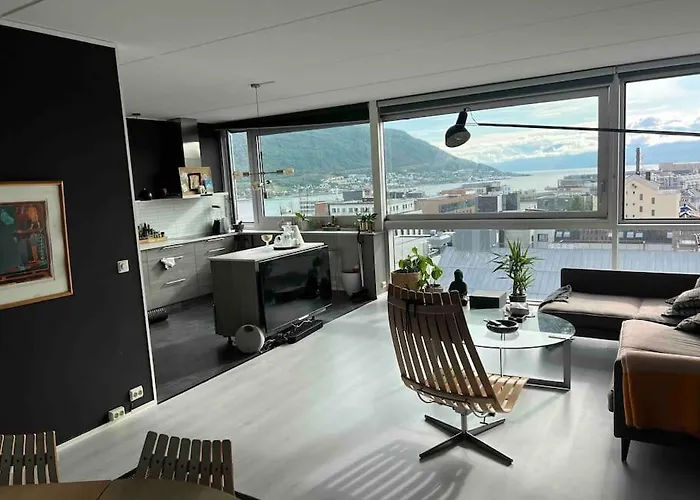 10Th Floor Penthouse In The Heart Of Tromso
